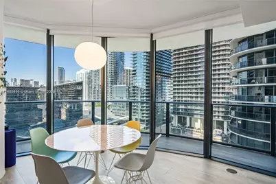 55 SW 9th St #1801, Miami, FL 33130 - Photo 11