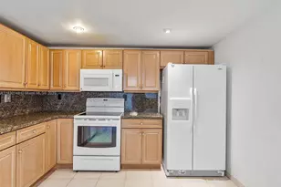 210 174th St, Sunny Isles Beach, FL 33160 - Photo 19