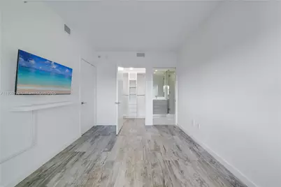 650 NE 32nd St #802, Miami, FL 33137 - Photo 21