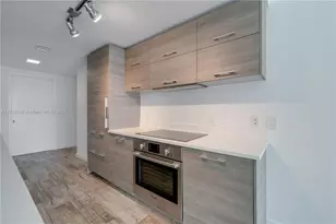 650 NE 32nd St, Miami, FL 33137 - Photo 7