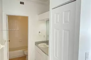 1559 Michigan Ave, Miami Beach, FL 33139 - Photo 27