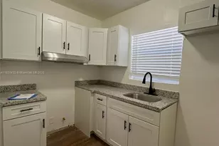 200 NW 13th St, Miami, FL 33136 - Photo 3