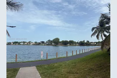 10170 SW 223rd Ter, Cutler Bay, FL 33190 - Photo 23