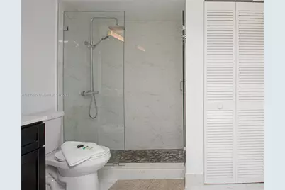 1200 Brickell Bay Dr #2704, Miami, FL 33131 - Photo 21