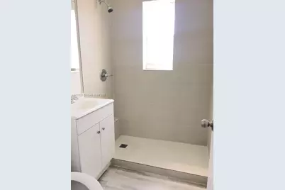 342 NW 84th Ter #342, Miami, FL 33150 - Photo 3