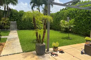 323 NW 105th St, Miami, FL 33150 - Photo 7