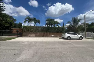 323 NW 105th St, Miami, FL 33150 - Photo 63