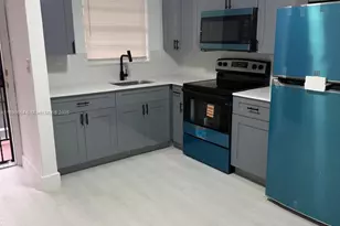 1000 W 28th St, Hialeah, FL 33010 - Photo 9