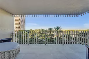 2 Grove Isle Dr, Miami, FL 33133 - Photo 37