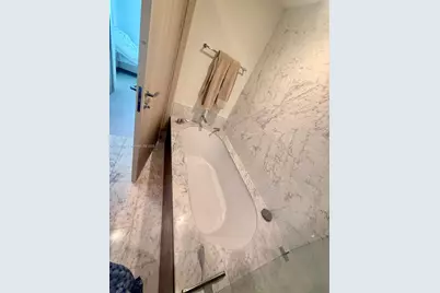 1000 Brickell Plz #2008, Miami, FL 33131 - Photo 17