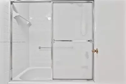 9511 Weldon Cir #G406, Tamarac, FL 33321 - Photo 23