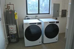 10230 Dolphin Rd, Cutler Bay, FL 33157 - Photo 23