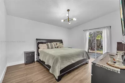 17018 SW 142nd Pl, Miami, FL 33177 - Photo 21