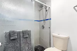 21133 SW 85th Ave, Cutler Bay, FL 33189 - Photo 11