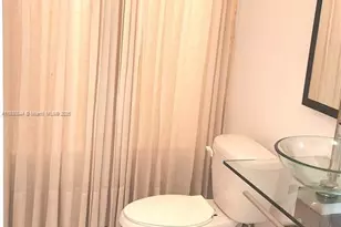 350 S Miami Ave, Miami, FL 33130 - Photo 9