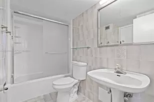 2030 S Ocean Dr, Hallandale Beach, FL 33009 - Photo 27