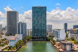 460 NE 28th St, Miami, FL 33137 - Photo 23