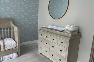 5700 Collins Ave, Miami Beach, FL 33140 - Photo 15