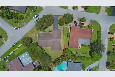 8022 NW 84th Ter, Tamarac, FL 33321 - Photo 5