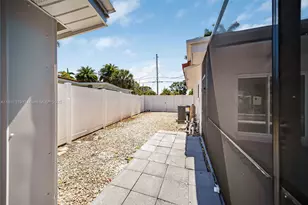 2001 NW 33rd St, Oakland Park, FL 33309 - Photo 31