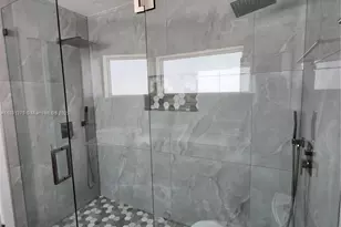 2001 NW 33rd St, Oakland Park, FL 33309 - Photo 13