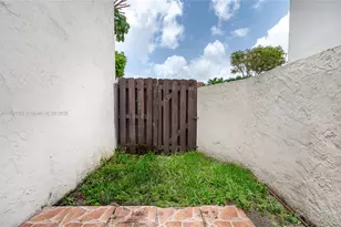 10114 NW 4th Ln, Miami, FL 33172 - Photo 45