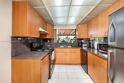 10114 NW 4th Ln #3-12, Miami, FL 33172 - Photo 11