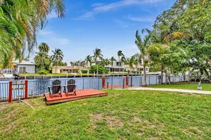 413 Tamarind Dr, Hallandale Beach, FL 33009 - Photo 21