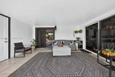 380 SE 1st Ter, Pompano Beach, FL 33060 - Photo 23