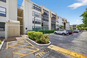 20381 NE 30th Ave, Aventura, FL 33180 - Photo 1