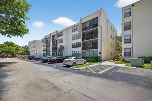 20381 NE 30th Ave, Aventura, FL 33180 - Photo 3