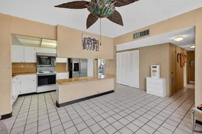 20381 NE 30th Ave #410-7, Aventura, FL 33180 - Photo 5