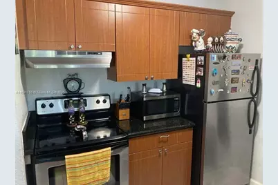 2160 SW 16th Ave #421, Miami, FL 33145 - Photo 9