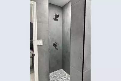 42 SE 10th Ter, Dania Beach, FL 33004 - Photo 13