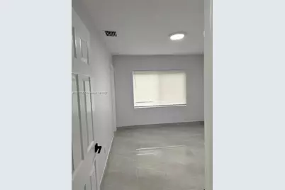 42 SE 10th Ter, Dania Beach, FL 33004 - Photo 17