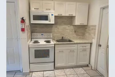 1236 SW 4th St, Miami, FL 33135 - Photo 21