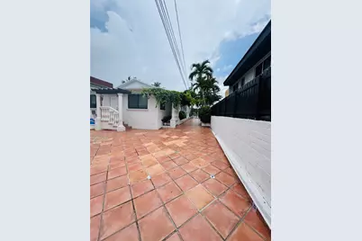 1236 SW 4th St, Miami, FL 33135 - Photo 17