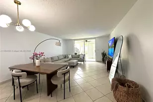 620 NE 12th Ave, Hallandale Beach, FL 33009 - Photo 3