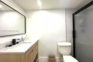 620 NE 12th Ave, Hallandale Beach, FL 33009 - Photo 15