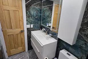 606 NW 107th Ave, Miami, FL 33172 - Photo 23