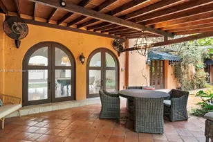 1006 S Greenway Dr, Coral Gables, FL 33134 - Photo 15