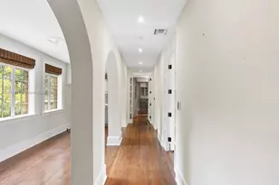 1006 S Greenway Dr, Coral Gables, FL 33134 - Photo 7