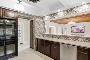 1006 S Greenway Dr, Coral Gables, FL 33134 - Photo 3