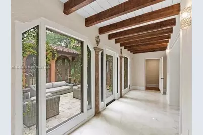 1006 S Greenway Dr, Coral Gables, FL 33134 - Photo 5