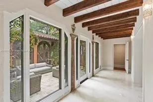 1006 S Greenway Dr, Coral Gables, FL 33134 - Photo 5