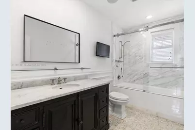 1006 S Greenway Dr, Coral Gables, FL 33134 - Photo 9