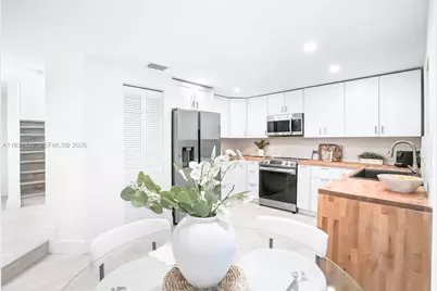 7829 La Mirada Dr, Boca Raton, FL 33433 - Photo 9