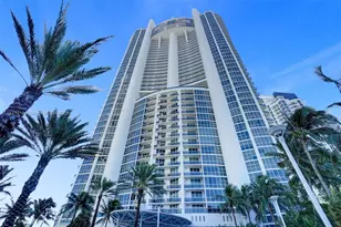 18101 Collins Ave, Sunny Isles Beach, FL 33160 - Photo 51