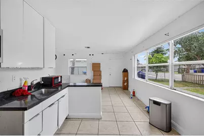 2779 NW 9th Pl, Fort Lauderdale, FL 33311 - Photo 13