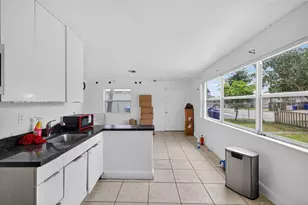 2779 NW 9th Pl, Fort Lauderdale, FL 33311 - Photo 13